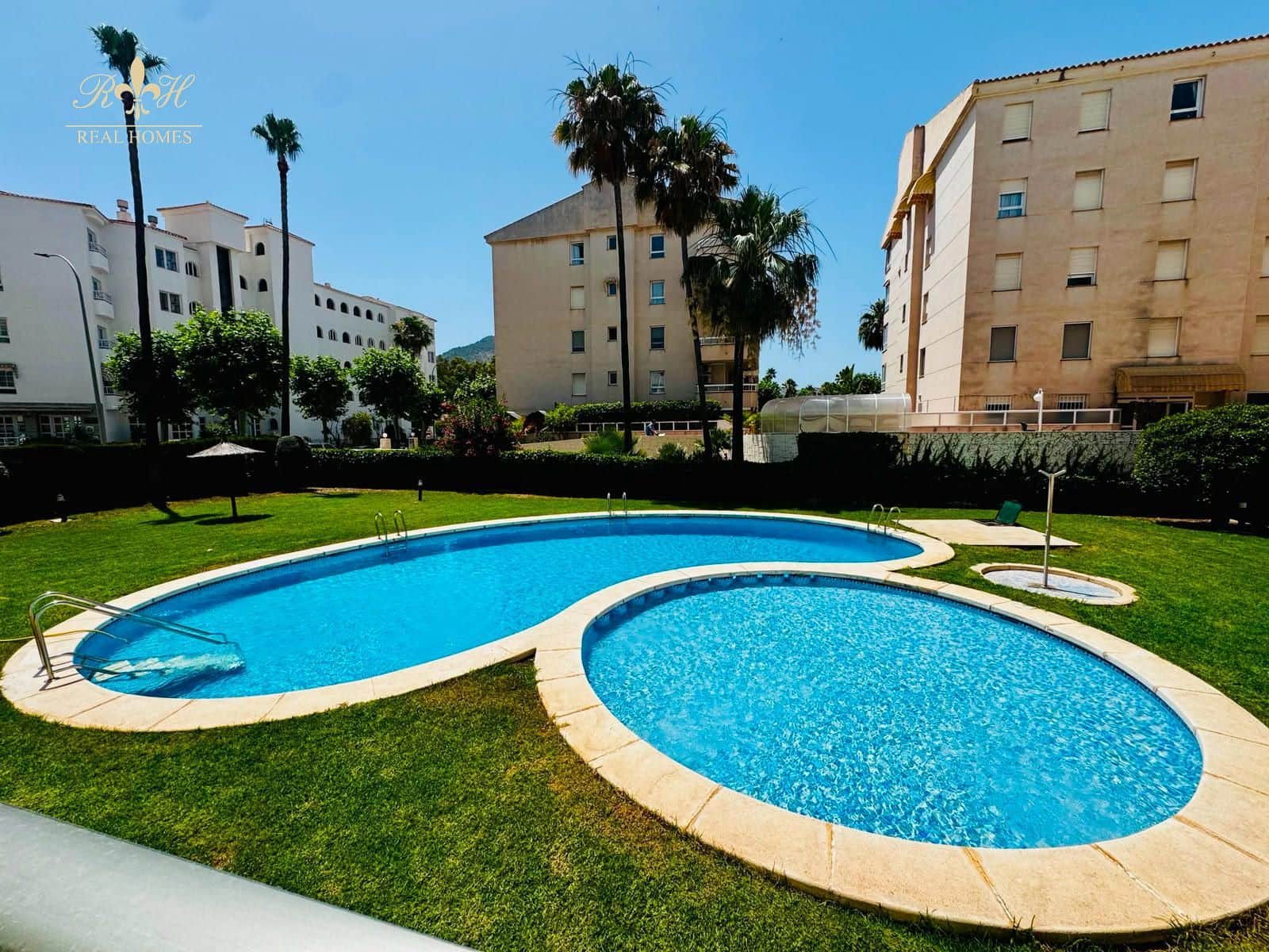 2 slaapkamer Flat te koop in Albir met zwembad garage - € 535.000 (Ref: 9914921)