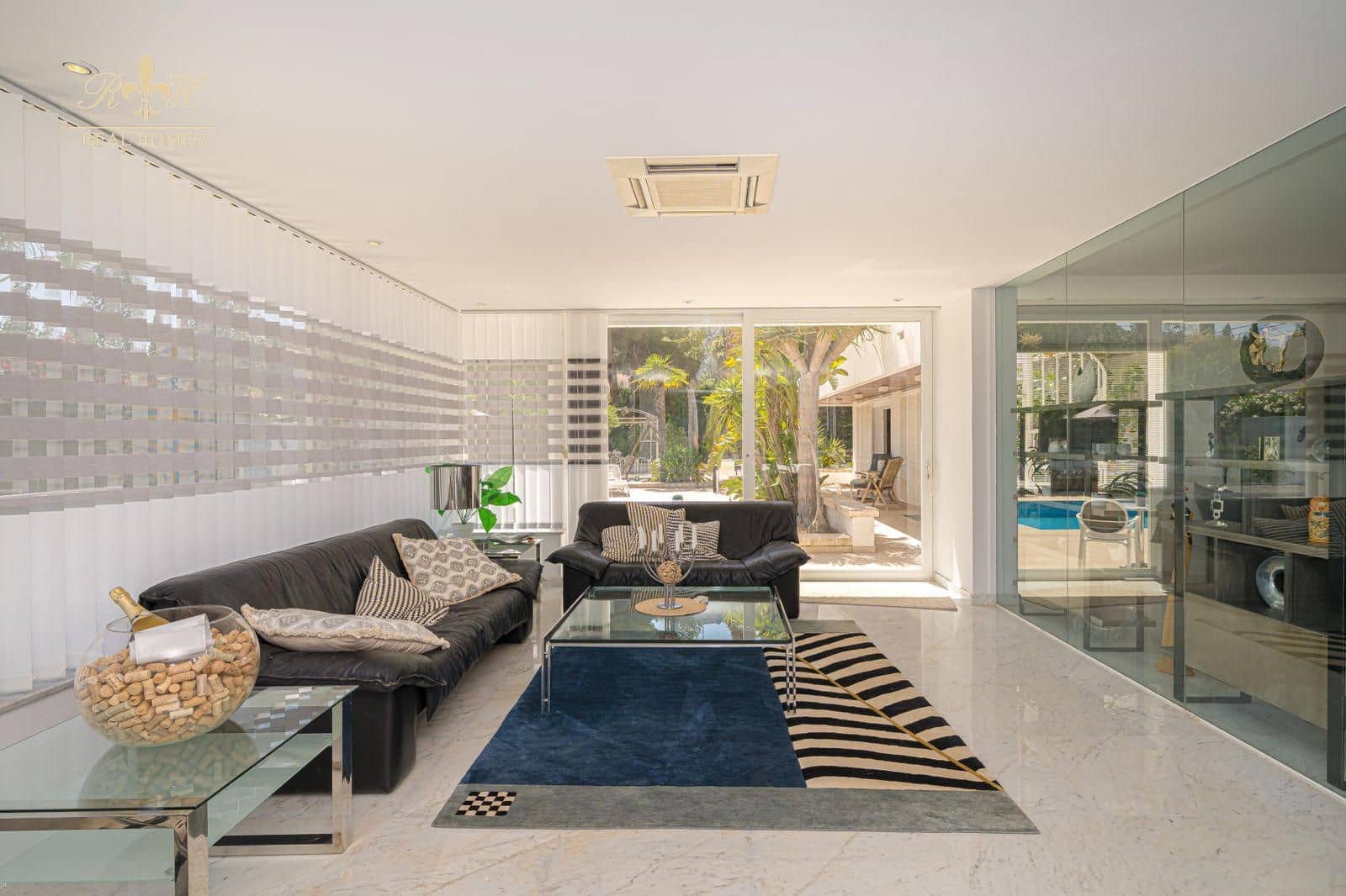 7 bedroom Villa for sale in Albir with pool garage - € 3,500,000 (Ref: 9927819)
