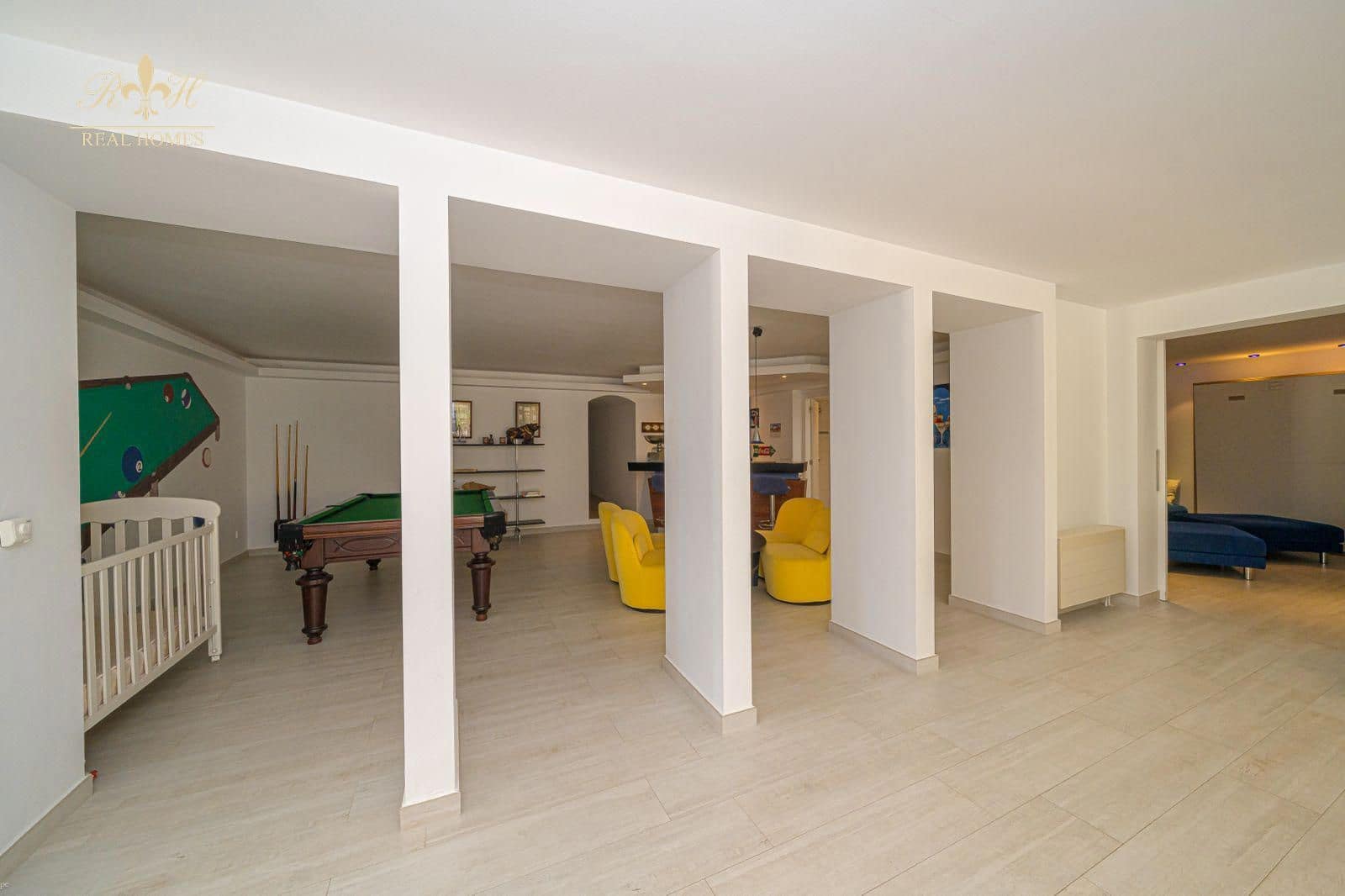 7 bedroom Villa for sale in Albir with pool garage - € 3,500,000 (Ref: 9927819)