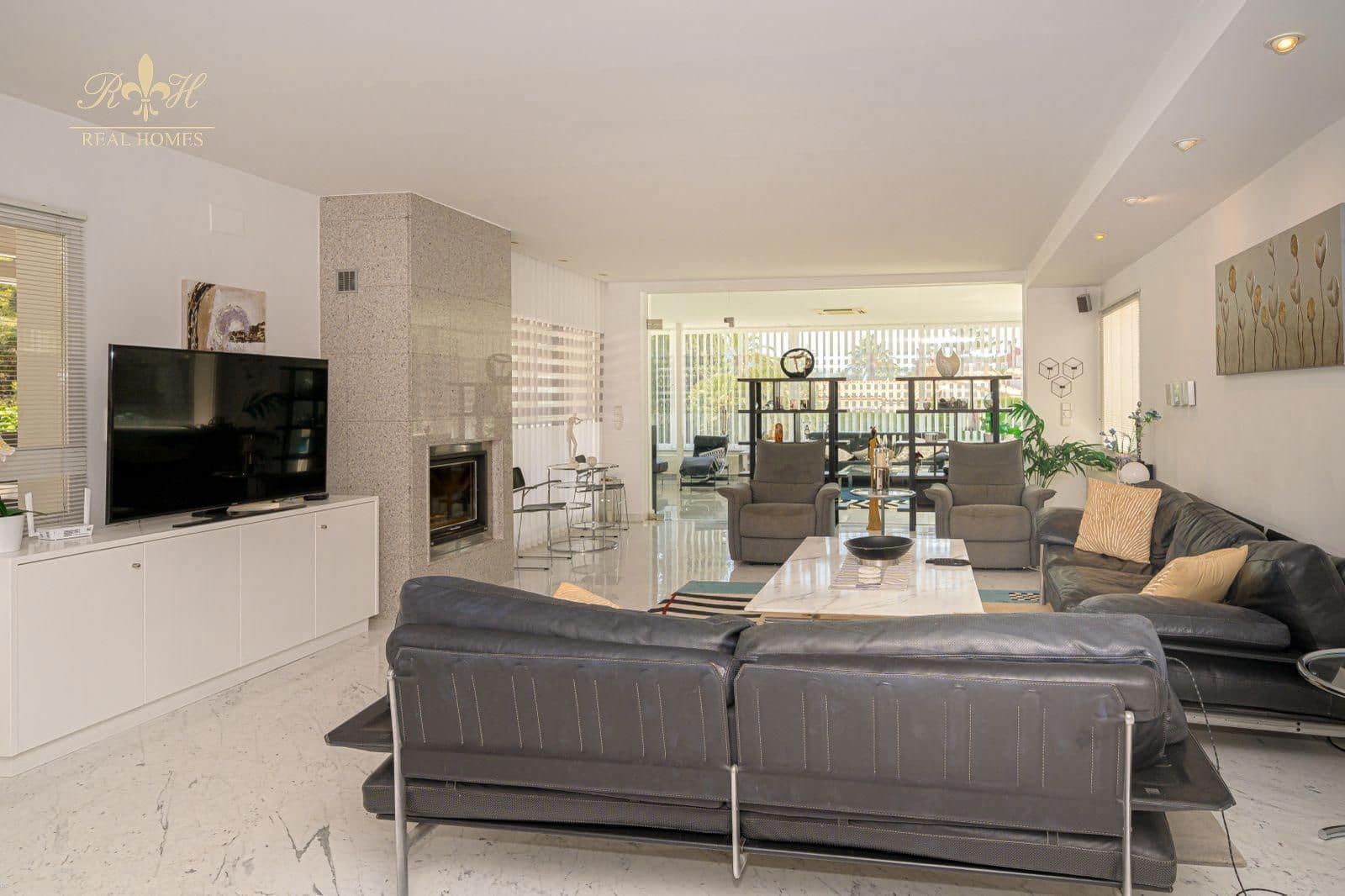 7 bedroom Villa for sale in Albir with pool garage - € 3,500,000 (Ref: 9927819)