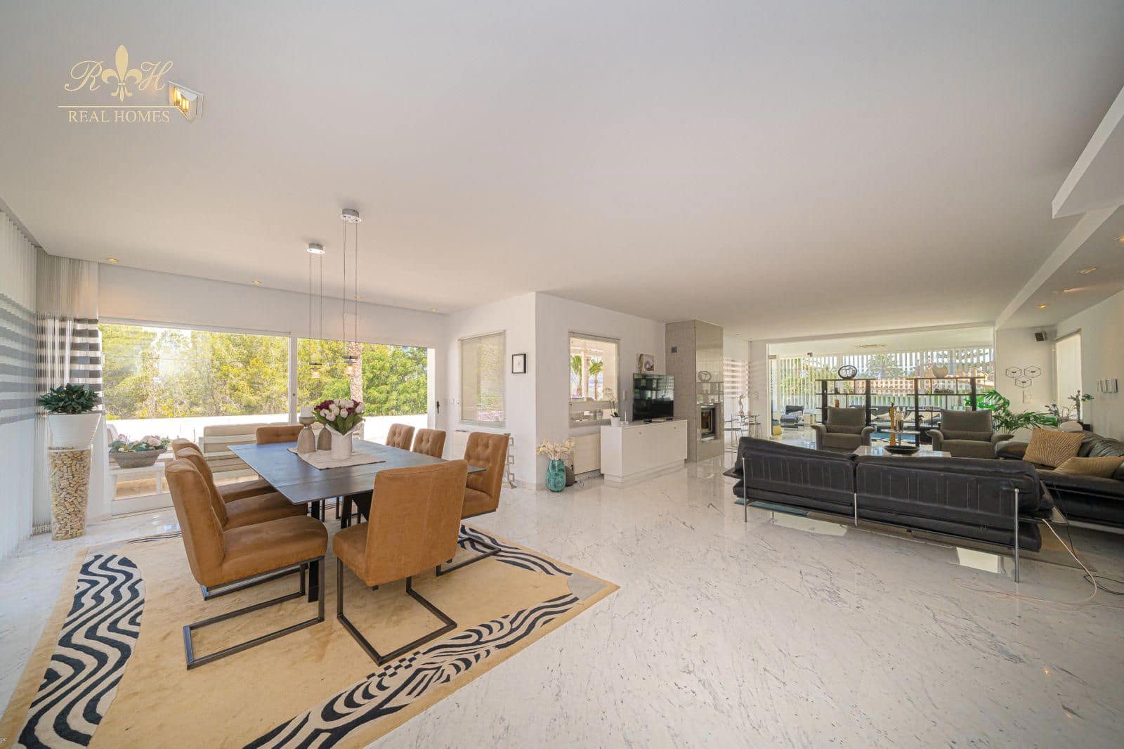 7 bedroom Villa for sale in Albir with pool garage - € 3,500,000 (Ref: 9927819)