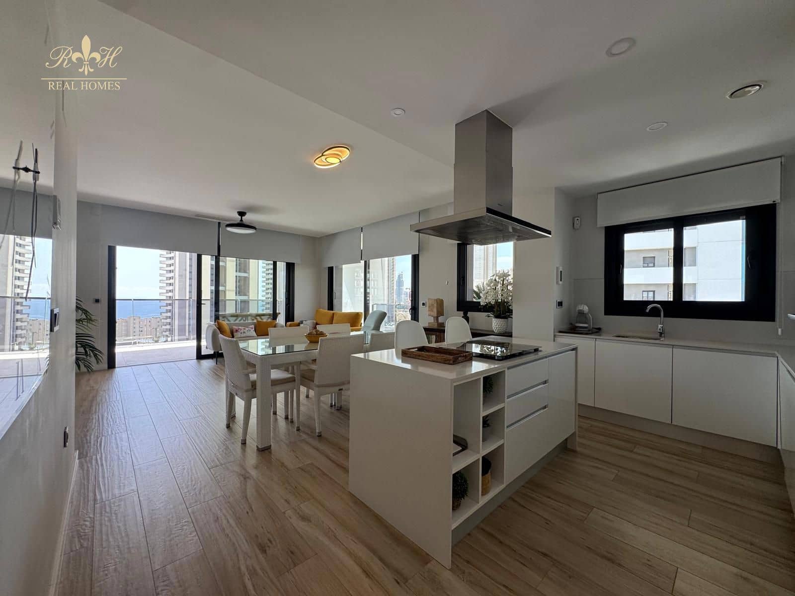 3 camera da letto Appartamento in vendita in Benidorm con piscina garage - 750.000 € (Rif: 9932342)