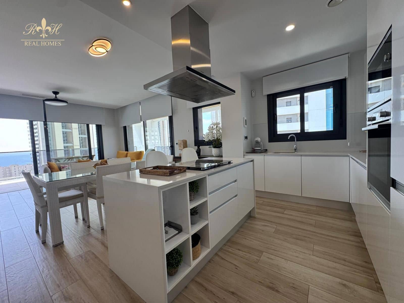3 camera da letto Appartamento in vendita in Benidorm con piscina garage - 750.000 € (Rif: 9932342)