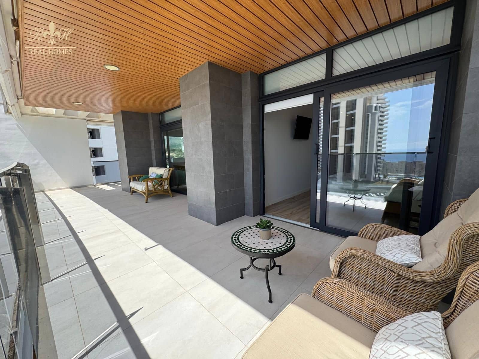 3 camera da letto Appartamento in vendita in Benidorm con piscina garage - 750.000 € (Rif: 9932342)