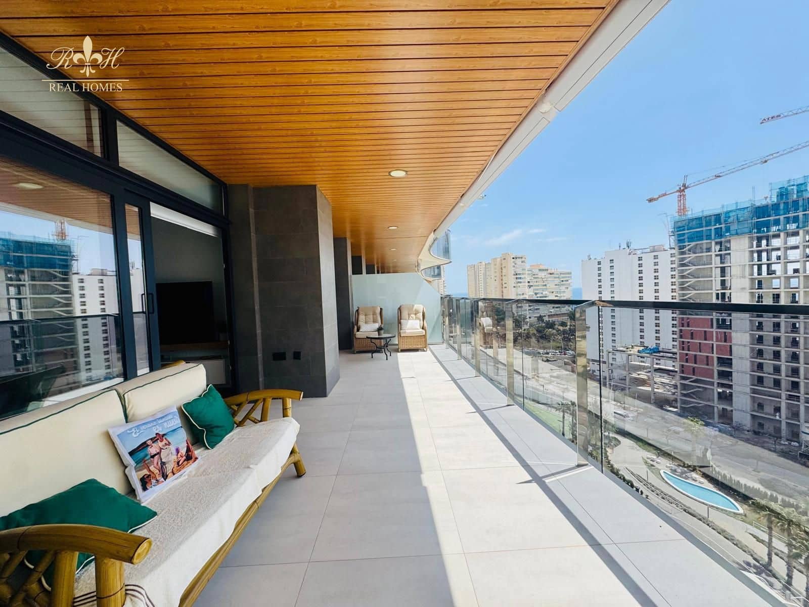 3 camera da letto Appartamento in vendita in Benidorm con piscina garage - 750.000 € (Rif: 9932342)