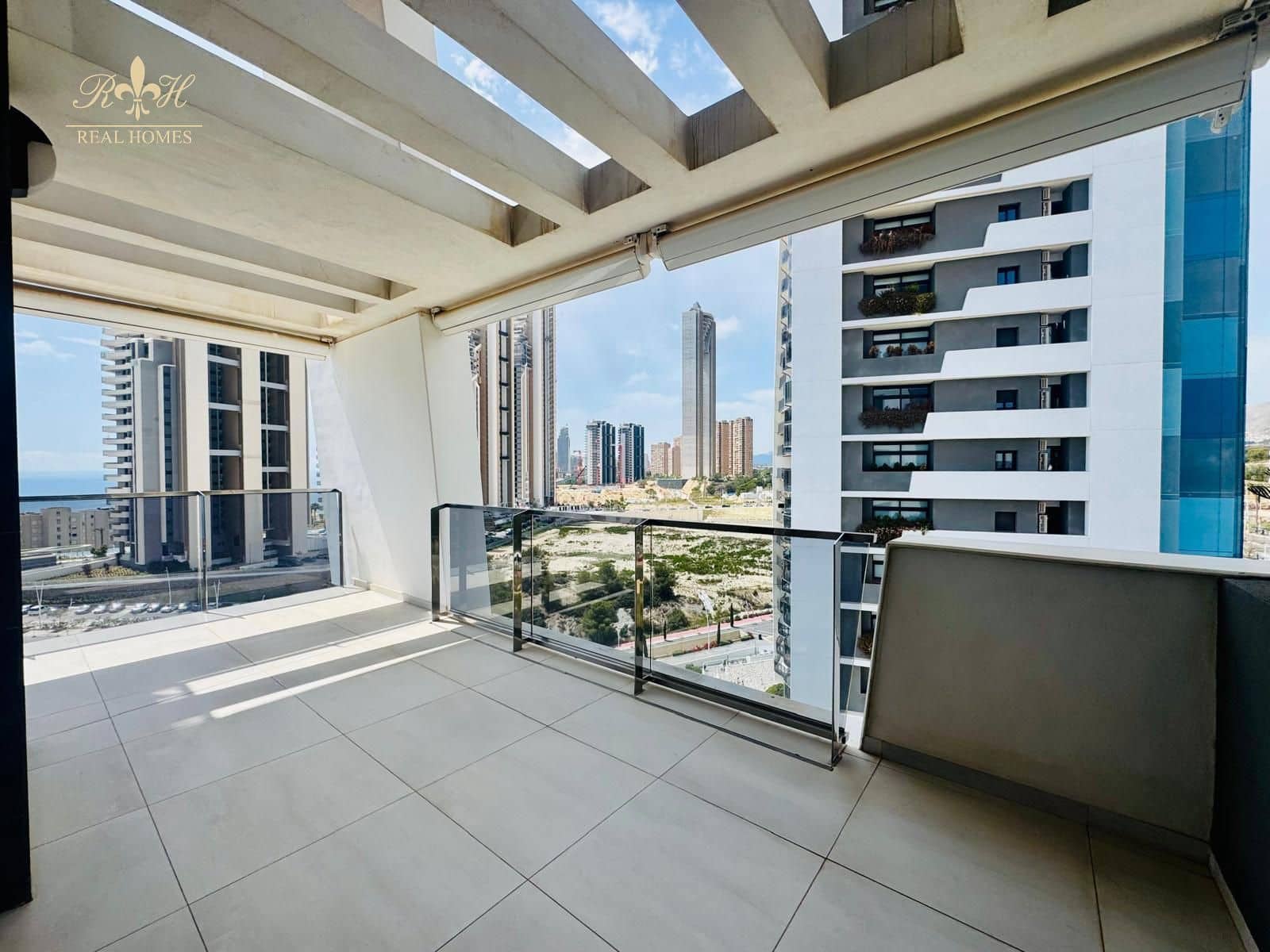 3 camera da letto Appartamento in vendita in Benidorm con piscina garage - 750.000 € (Rif: 9932342)