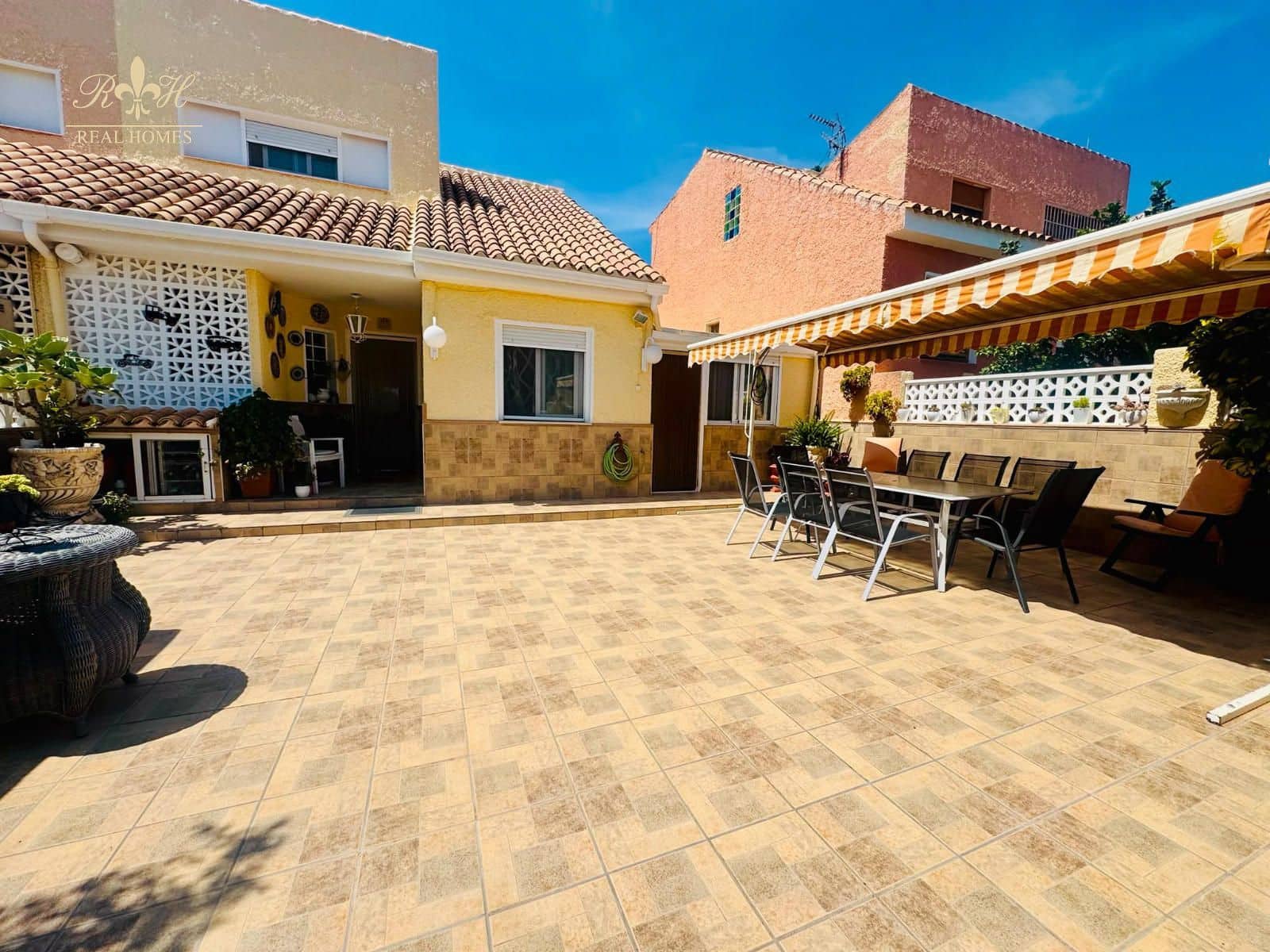 3 Zimmer Haus zu verkaufen in La Nucia mit Pool - 298.000 € (Ref: 9935285)