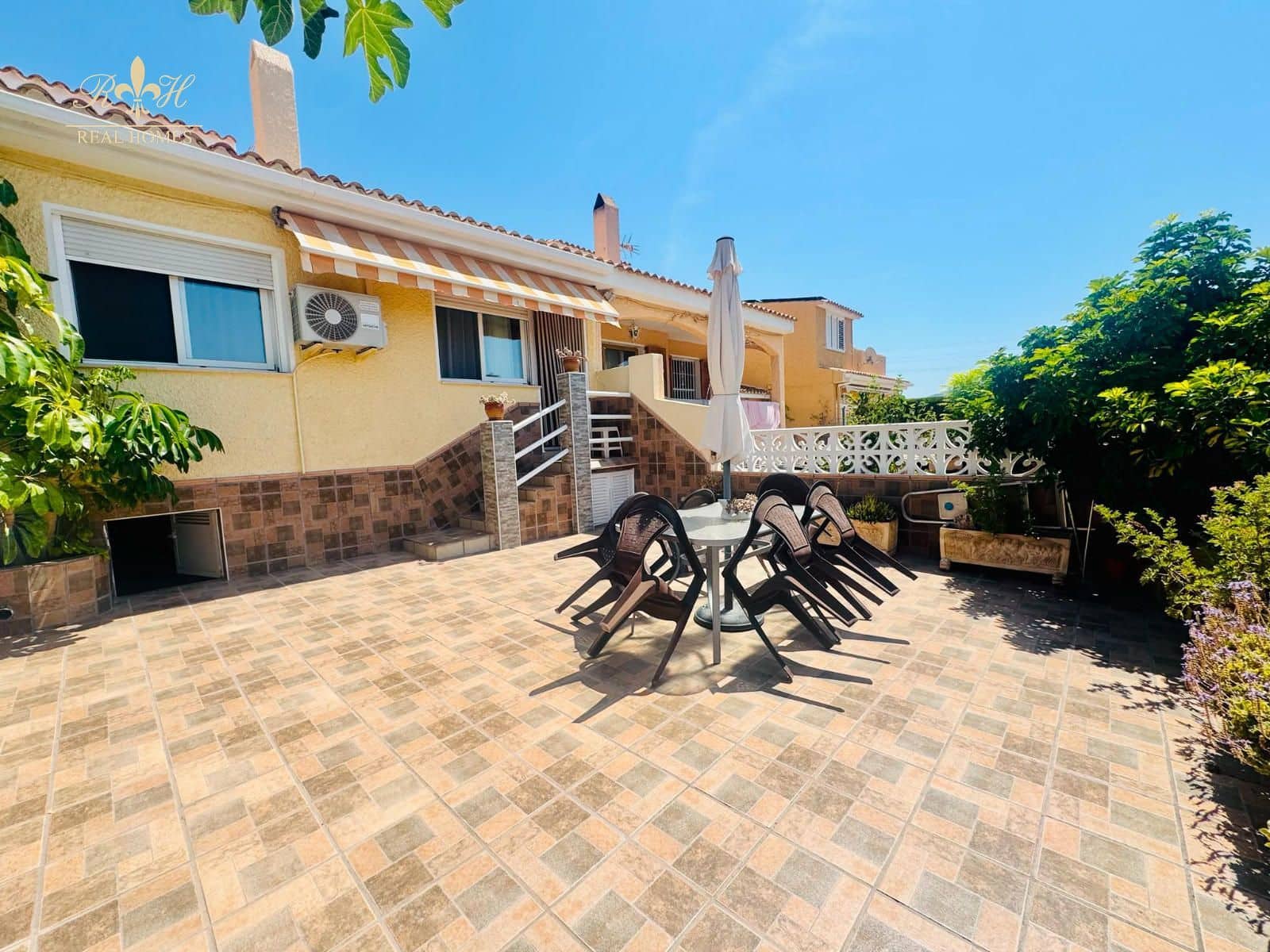 3 Zimmer Haus zu verkaufen in La Nucia mit Pool - 298.000 € (Ref: 9935285)