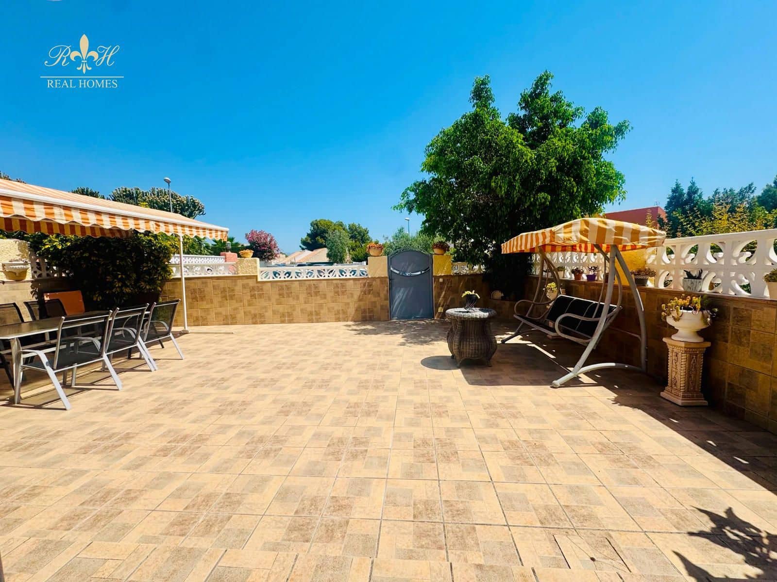 3 Zimmer Haus zu verkaufen in La Nucia mit Pool - 298.000 € (Ref: 9935285)