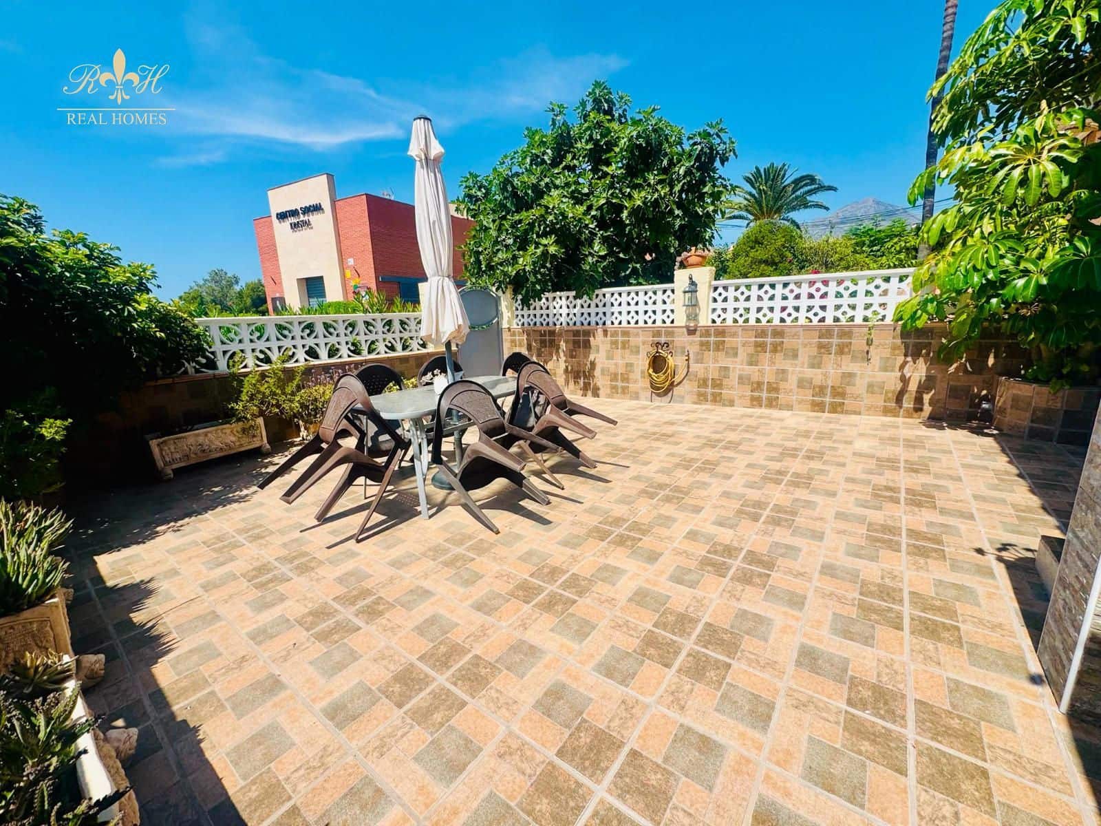 3 Zimmer Haus zu verkaufen in La Nucia mit Pool - 298.000 € (Ref: 9935285)