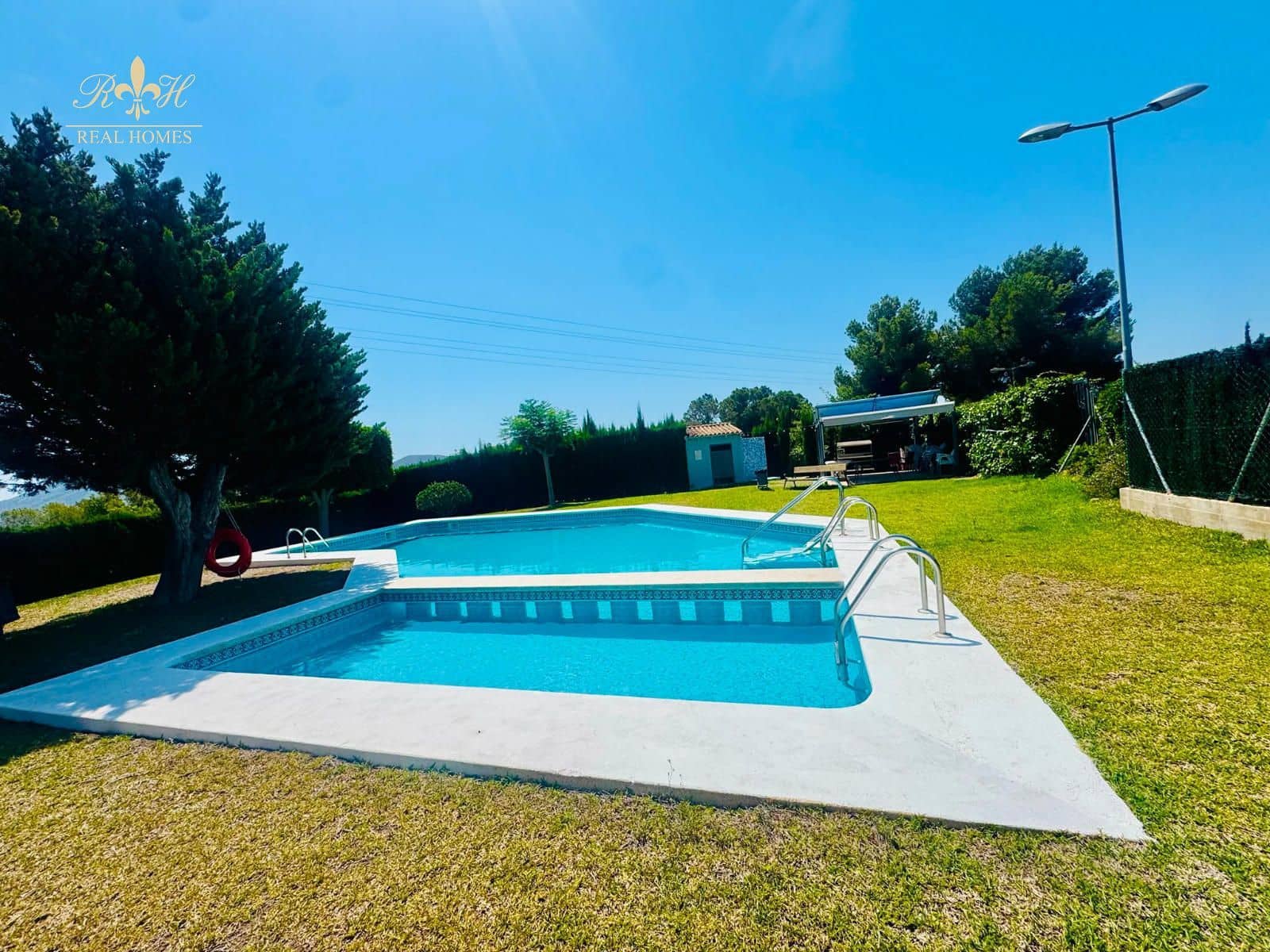 3 Zimmer Haus zu verkaufen in La Nucia mit Pool - 298.000 € (Ref: 9935285)