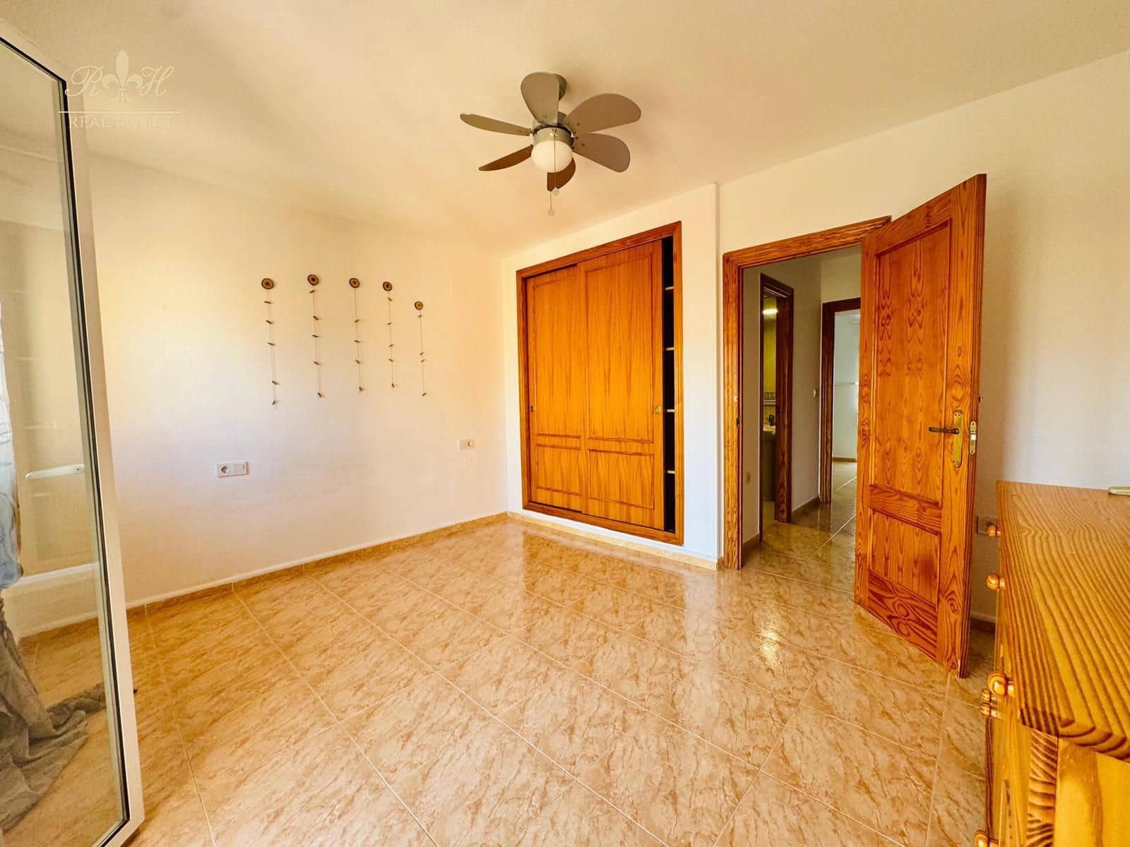 Piso de 2 habitaciones en Albir en venta con piscina garaje - 355.000 € (Ref: 9936830)