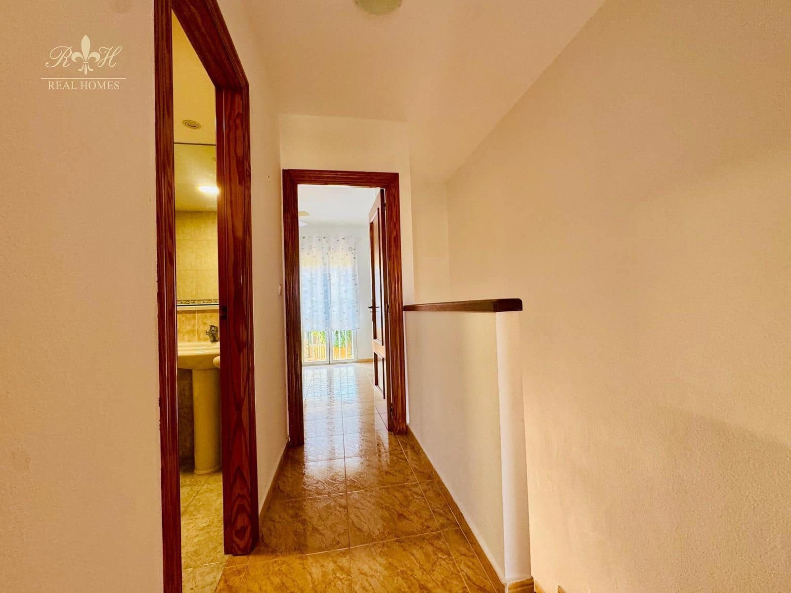 Piso de 2 habitaciones en Albir en venta con piscina garaje - 355.000 € (Ref: 9936830)