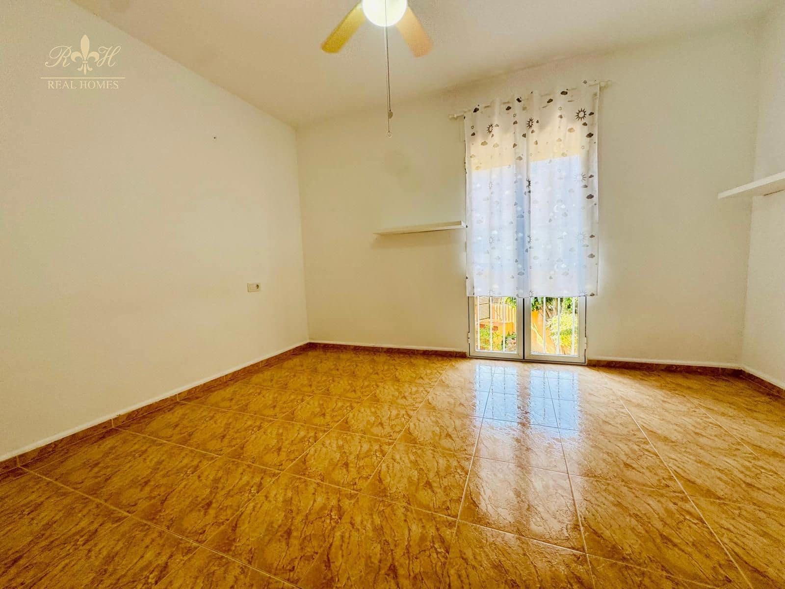 Piso de 2 habitaciones en Albir en venta con piscina garaje - 355.000 € (Ref: 9936830)