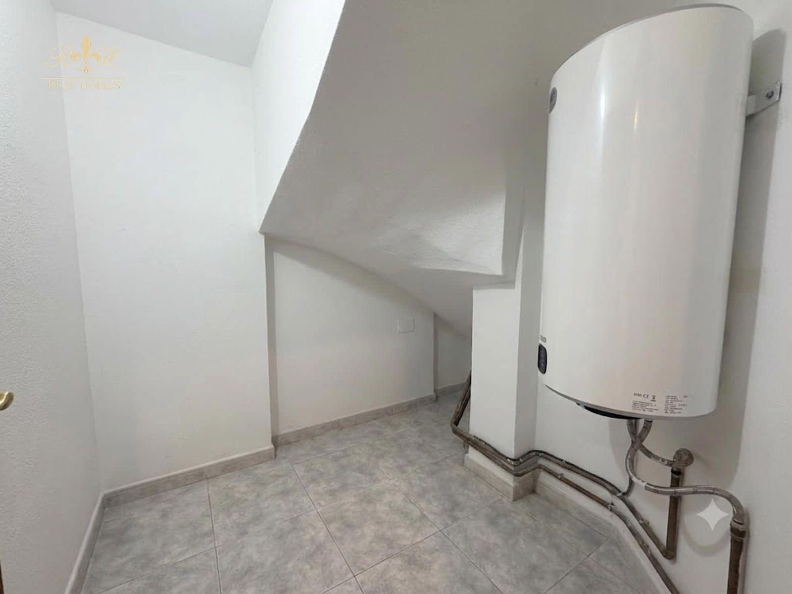 5 soveværelse Byhus til salg i Albir med swimmingpool garage - € 445.000 (Ref: 9937307)