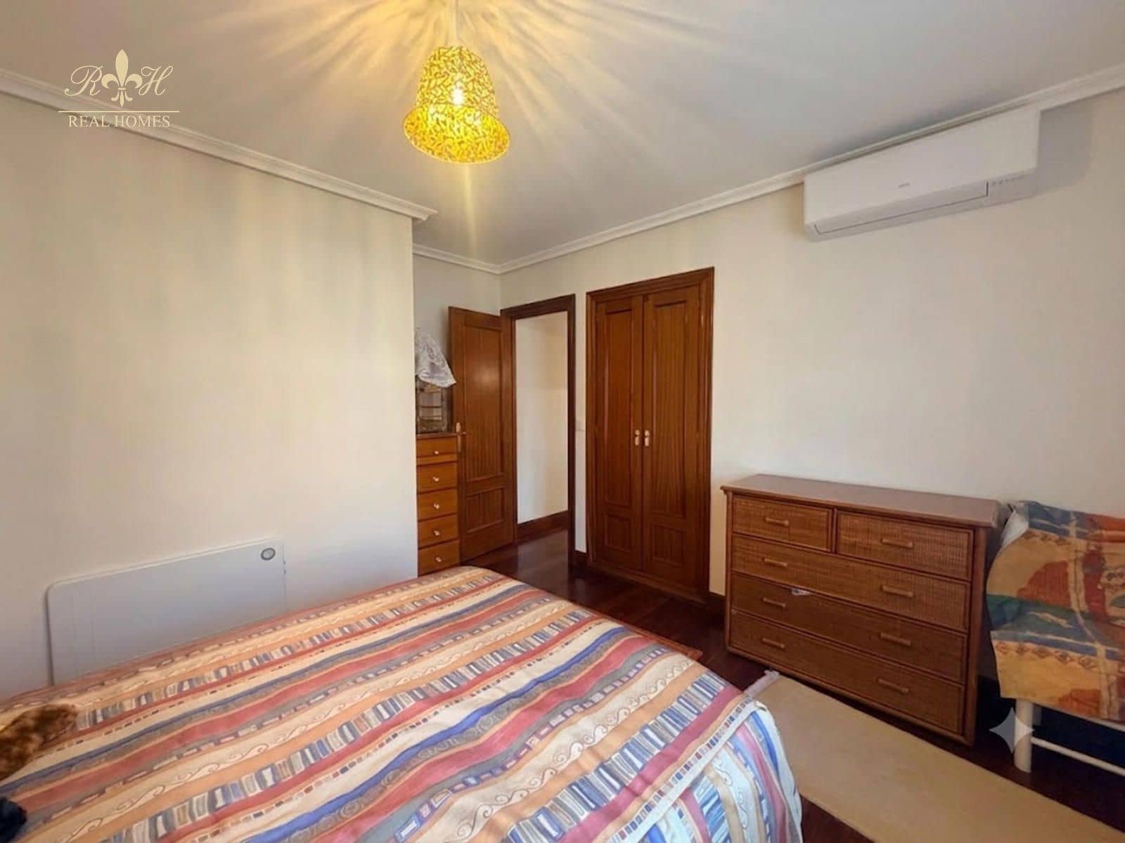 5 soveværelse Byhus til salg i Albir med swimmingpool garage - € 445.000 (Ref: 9937307)