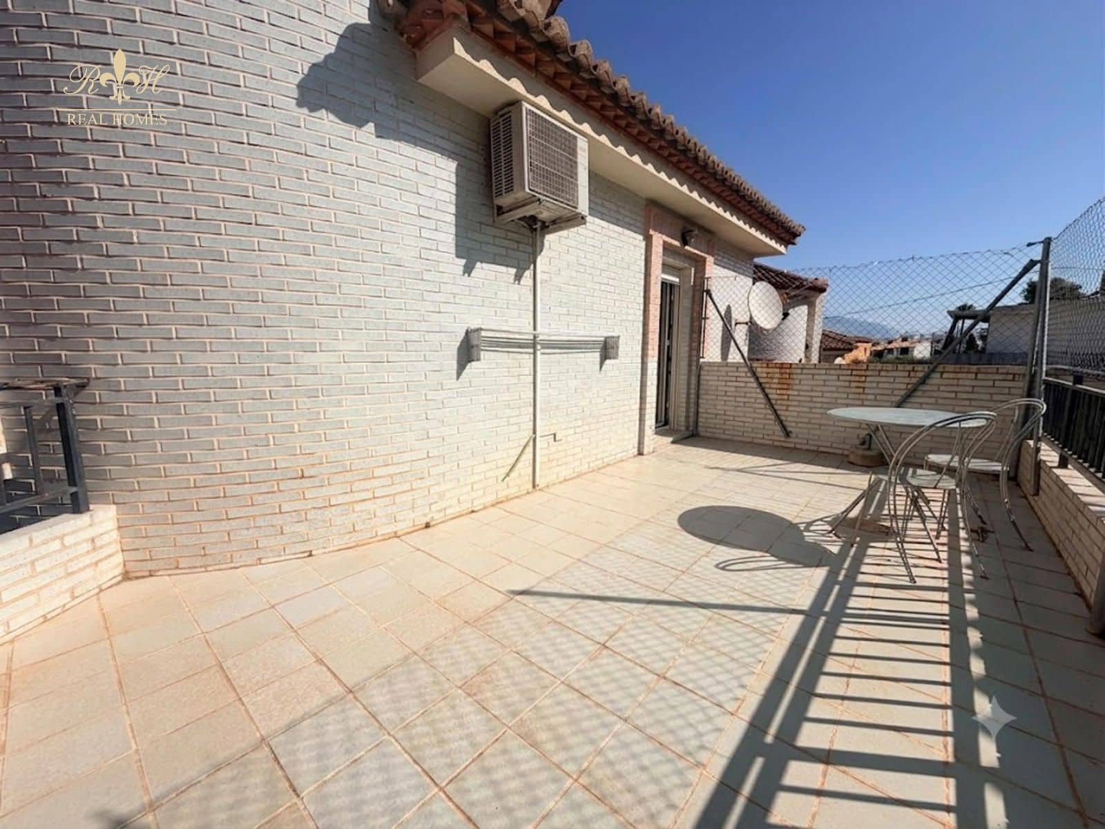 5 soveværelse Byhus til salg i Albir med swimmingpool garage - € 445.000 (Ref: 9937307)