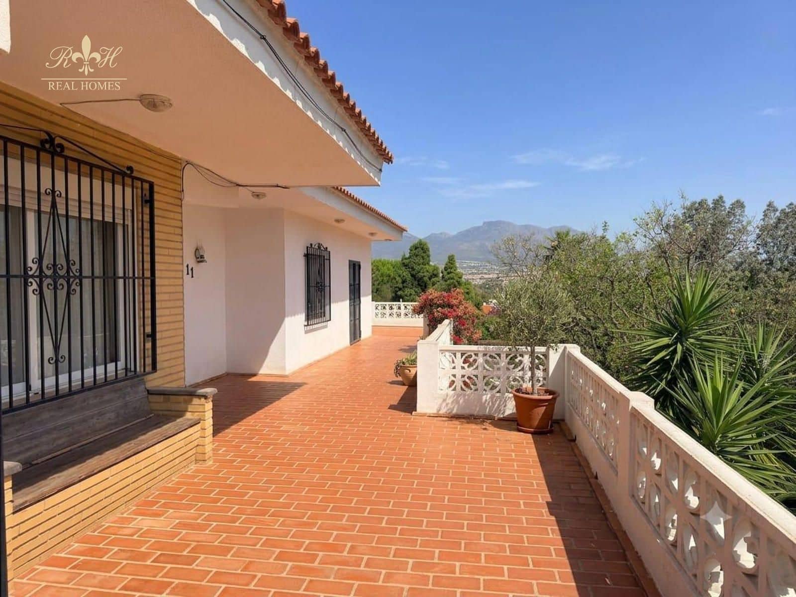 Villa til salg i Albir med swimmingpool garage - € 1.275.000 (Ref: 9938684)