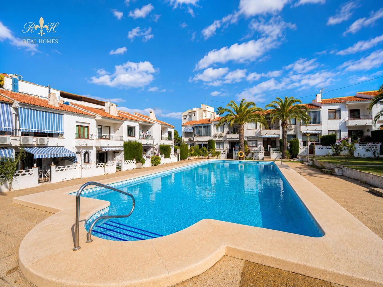 3 soveværelse Byhus til salg i Albir med swimmingpool garage - € 425.000 (Ref: 9946001)