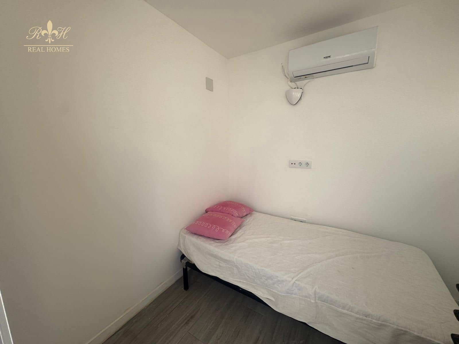 3 bedroom Villa for rent in Benidorm - € 1,500 (Ref: 9950488)