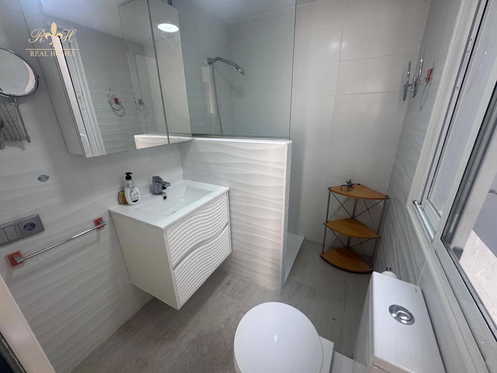 3 bedroom Villa for rent in Benidorm - € 1,500 (Ref: 9950488)