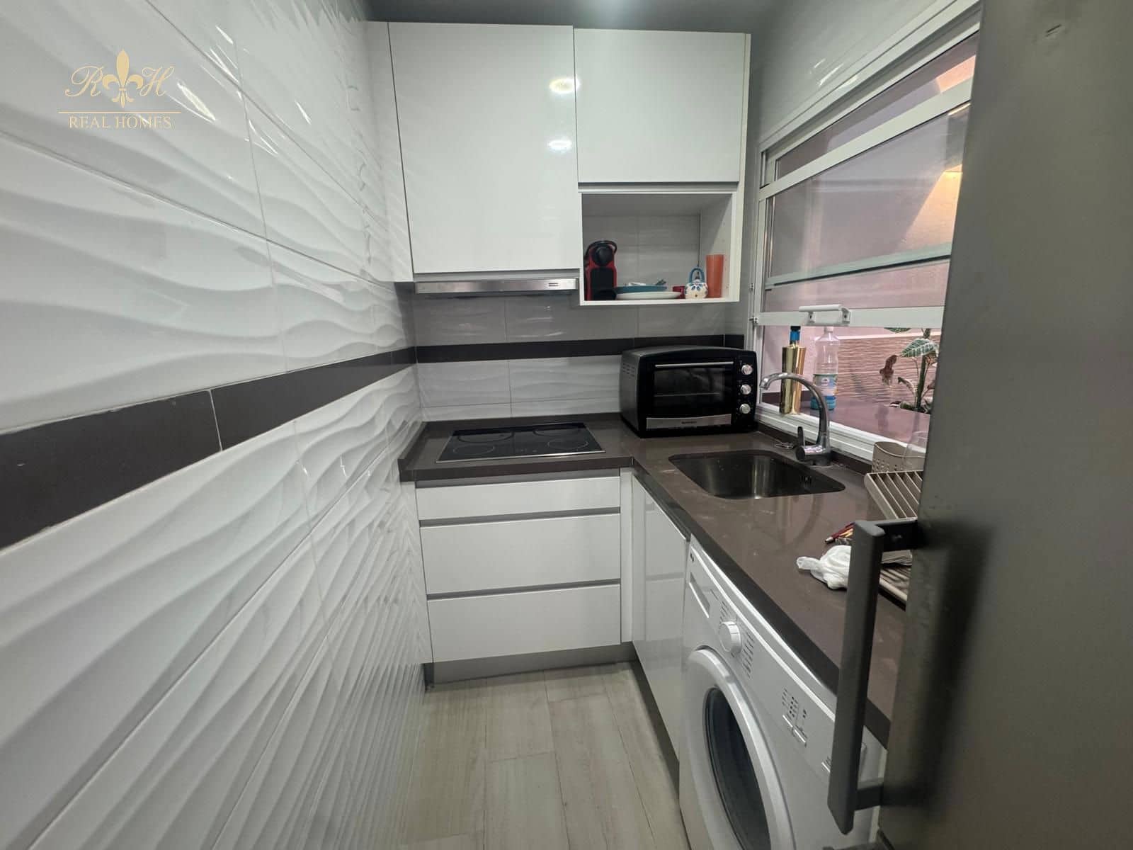 3 bedroom Villa for rent in Benidorm - € 1,500 (Ref: 9950488)