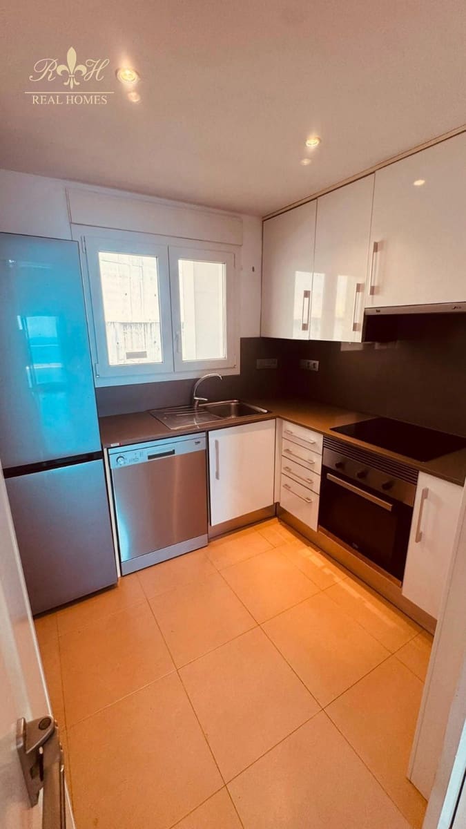 2 bedroom Penthouse for rent in Altea with pool garage - € 1,700 (Ref: 9950613)