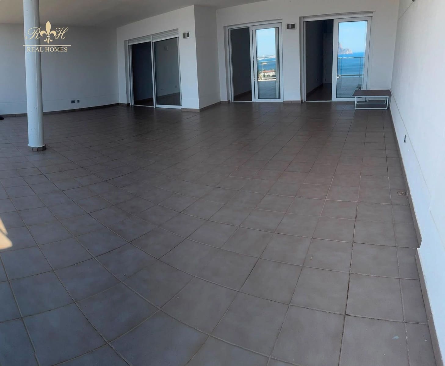 2 bedroom Penthouse for rent in Altea with pool garage - € 1,700 (Ref: 9950613)