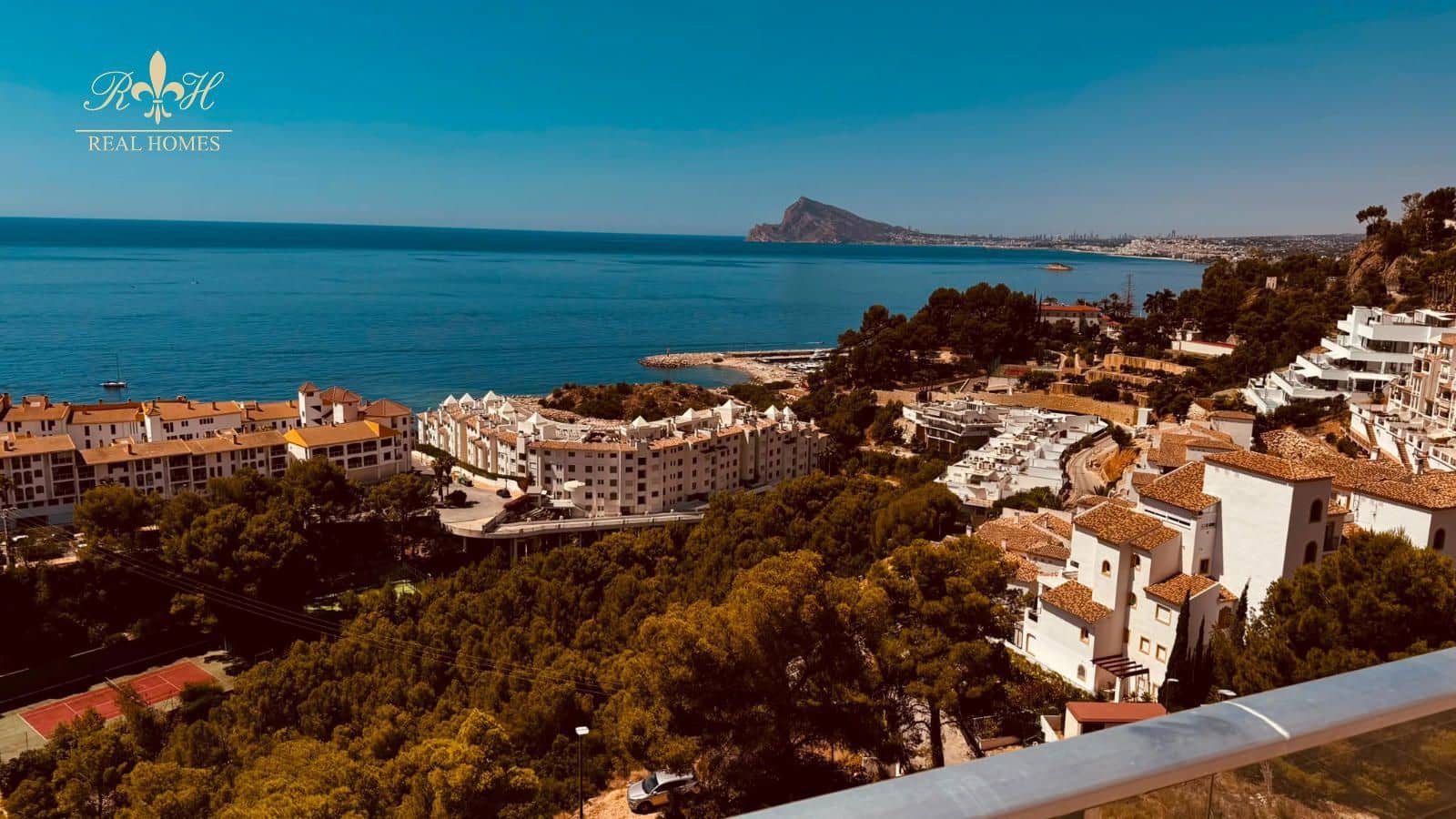 2 bedroom Penthouse for rent in Altea with pool garage - € 1,700 (Ref: 9950613)