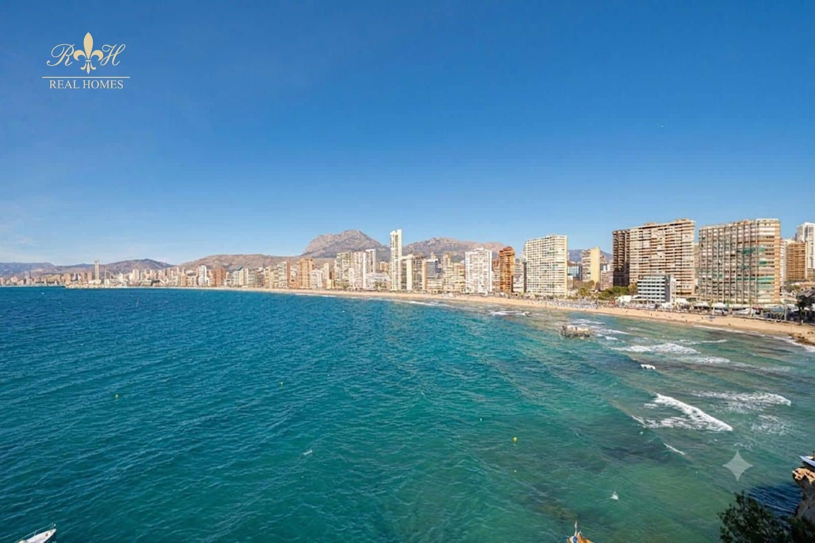 2 sovrum Lägenhet till salu i Benidorm med pool garage - 639 000 € (Ref: 9983887)