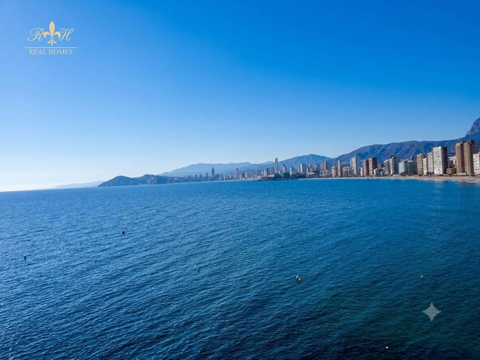 2 sovrum Lägenhet till salu i Benidorm med pool garage - 639 000 € (Ref: 9983887)