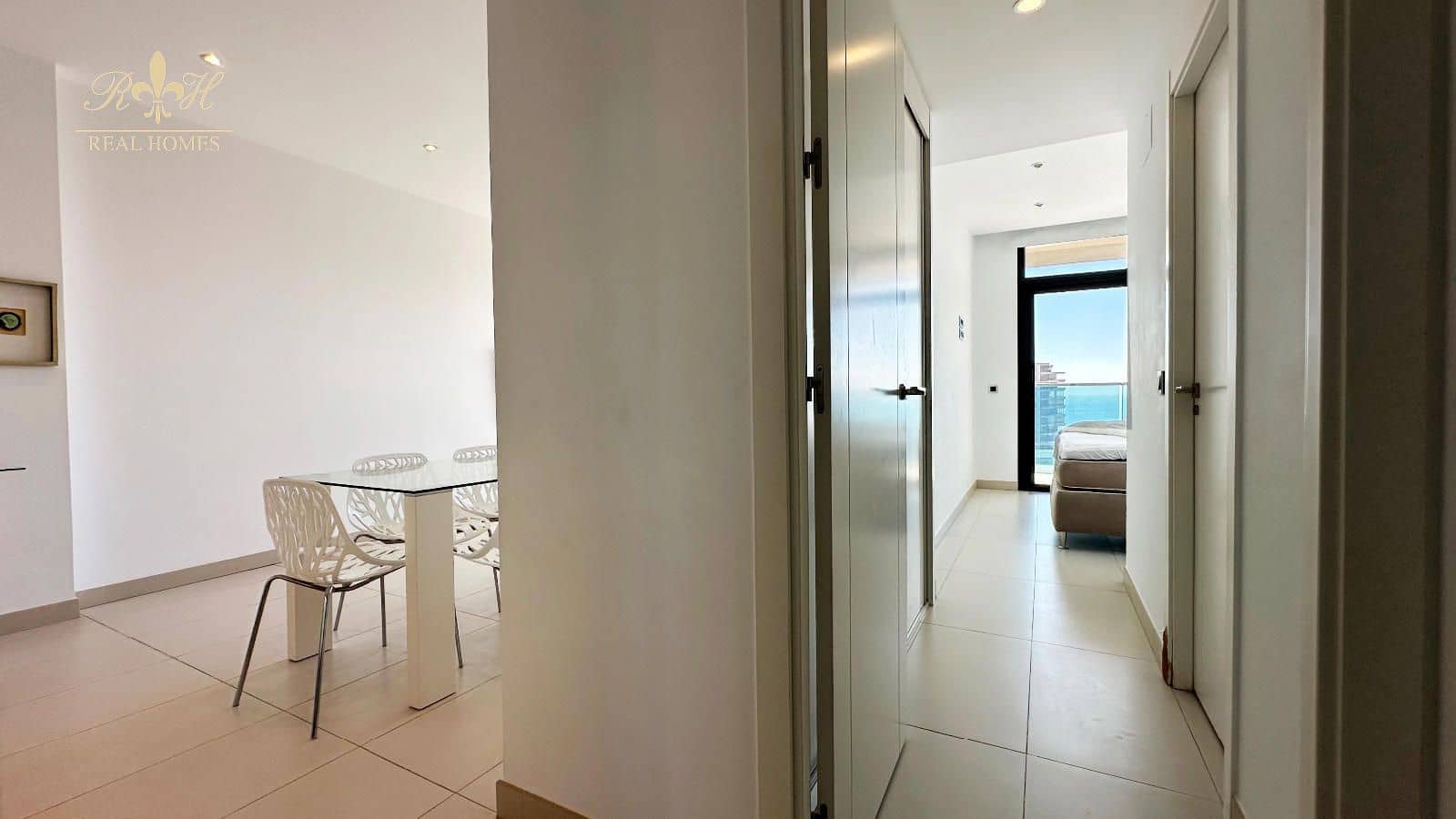 2 bedroom Flat for rent in Benidorm with pool garage - € 2,150 (Ref: 9987319)