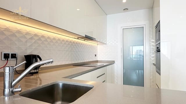 2 bedroom Flat for rent in Benidorm with pool garage - € 2,150 (Ref: 9987319)