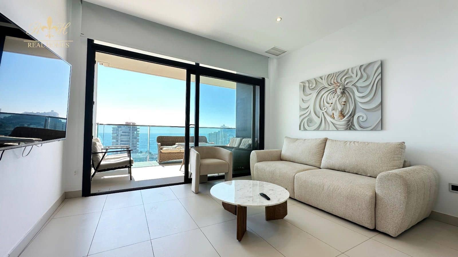 2 bedroom Flat for rent in Benidorm with pool garage - € 2,150 (Ref: 9987319)
