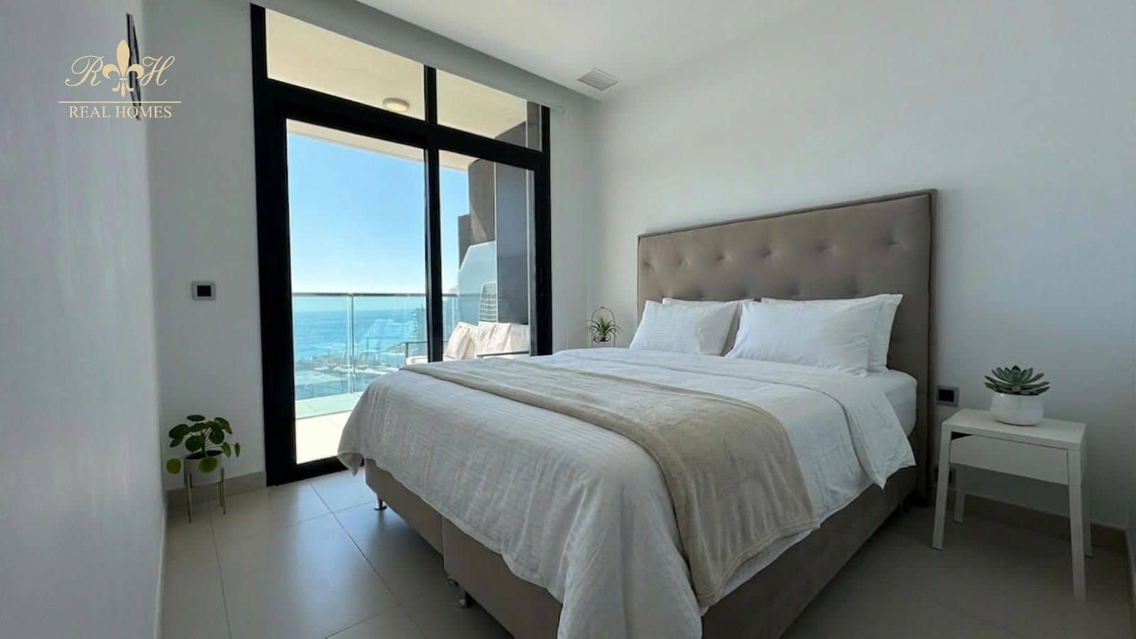 2 bedroom Flat for rent in Benidorm with pool garage - € 2,150 (Ref: 9987319)