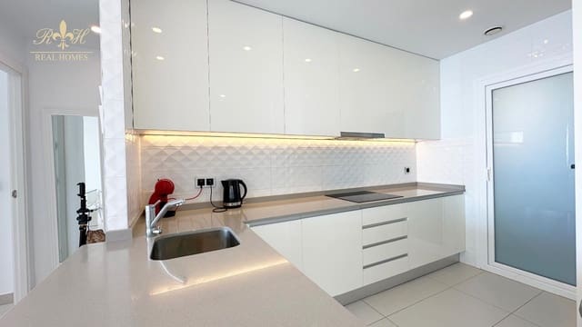 2 bedroom Flat for rent in Benidorm with pool garage - € 2,150 (Ref: 9987319)