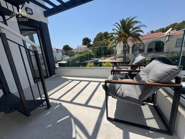 3 soveværelse Villa til salg i Barranco Hondo, La Nucia med swimmingpool - € 530.000 (Ref: 9993569)