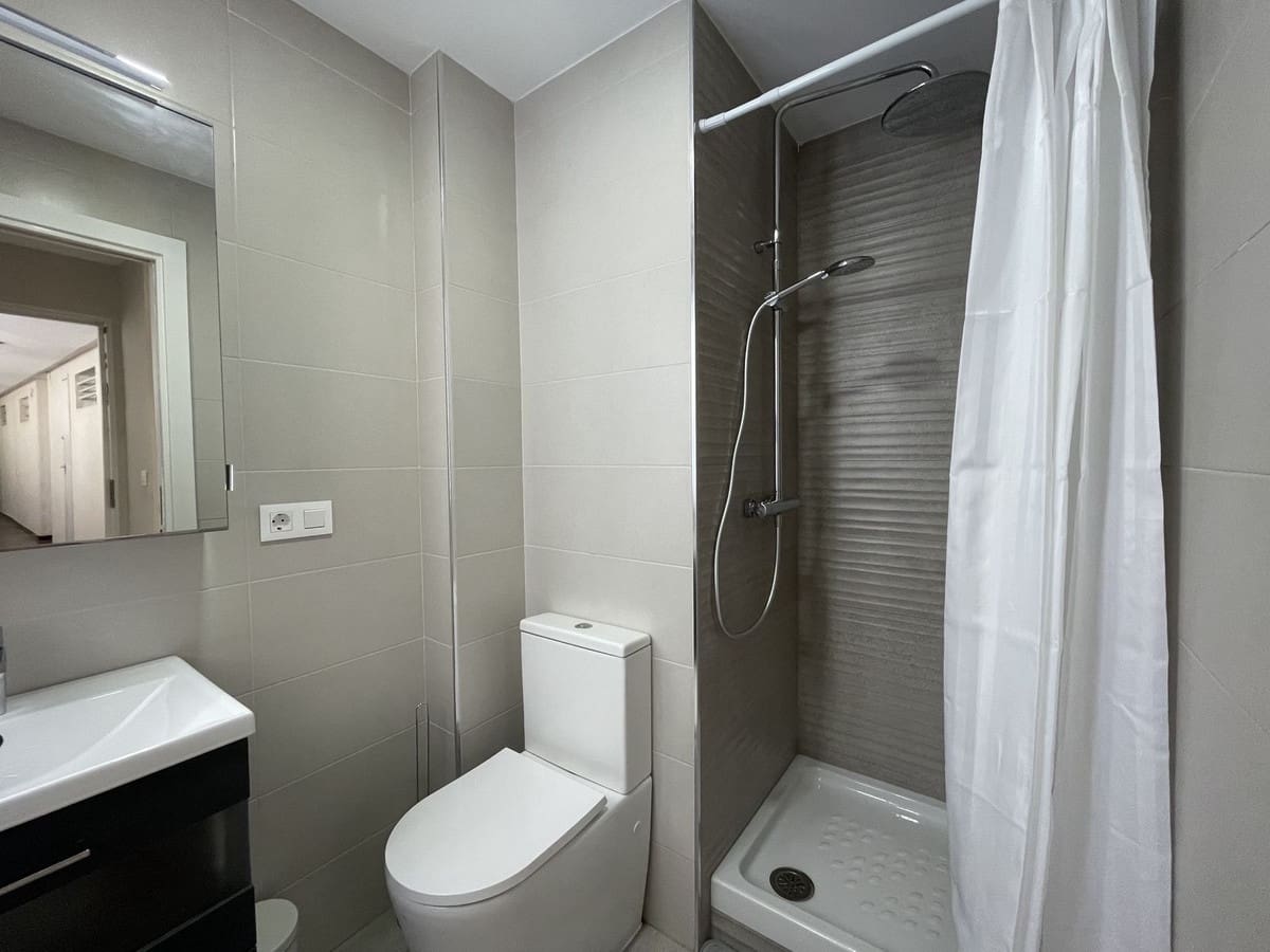 Apartamento de 1 habitación en Marbella en alquiler con piscina - 1.450 € (Ref: 10019480)