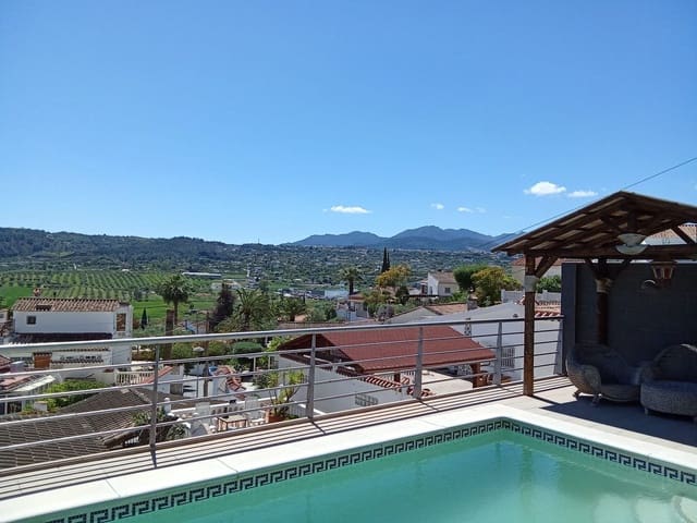 2 bedroom Villa for sale in Coín with pool garage - € 429,500 (Ref: 9891123)