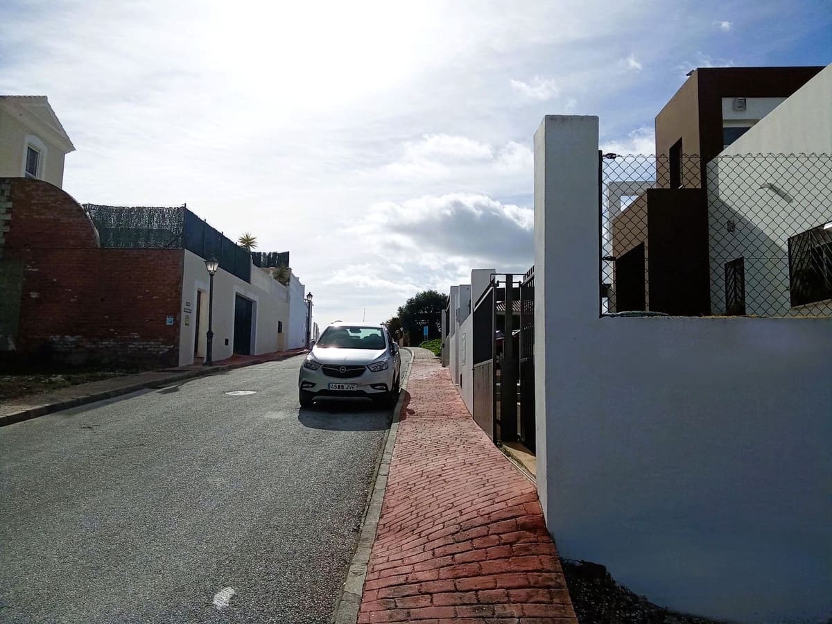 Building Plot for sale in Coin - € 94,000 (Ref: 9902302)