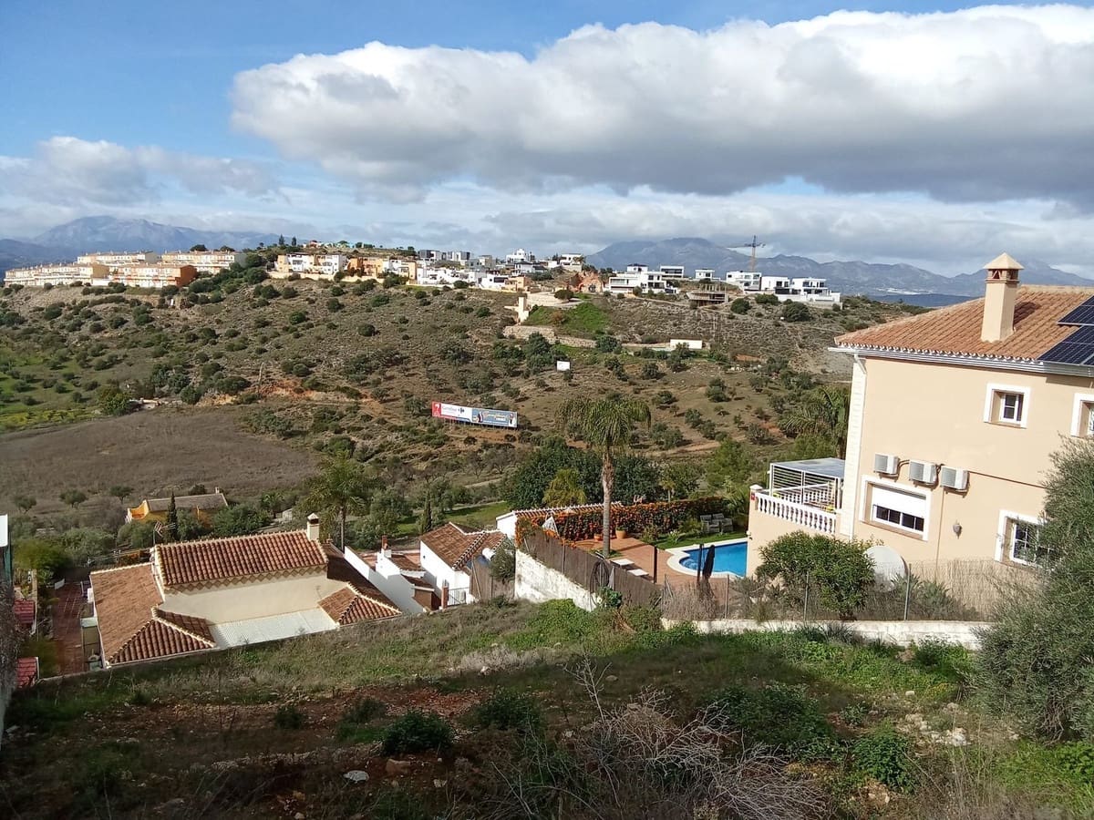 Building Plot for sale in Coin - € 94,000 (Ref: 9902302)