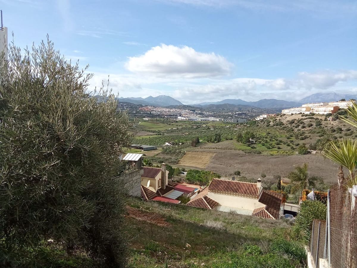 Building Plot for sale in Coin - € 94,000 (Ref: 9902302)