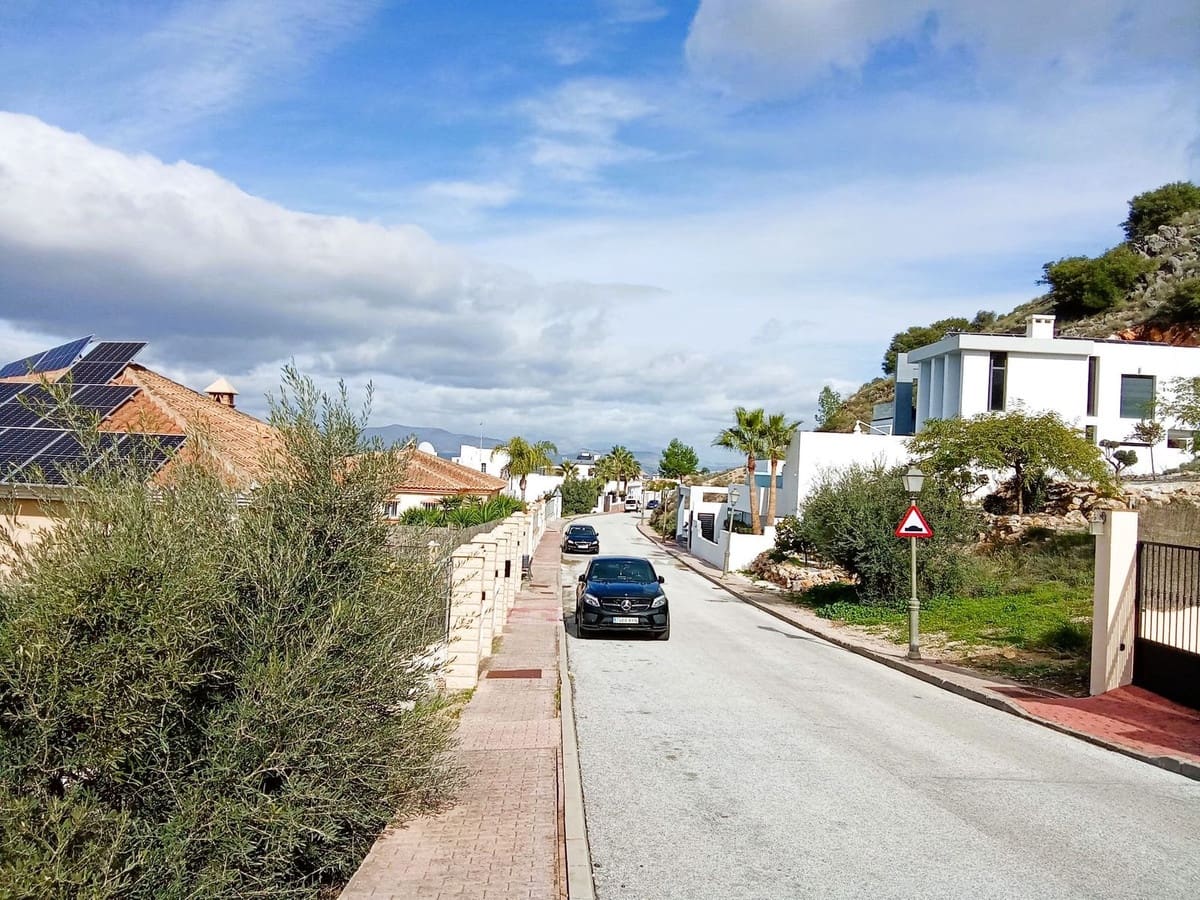 Building Plot for sale in Coin - € 94,000 (Ref: 9902302)