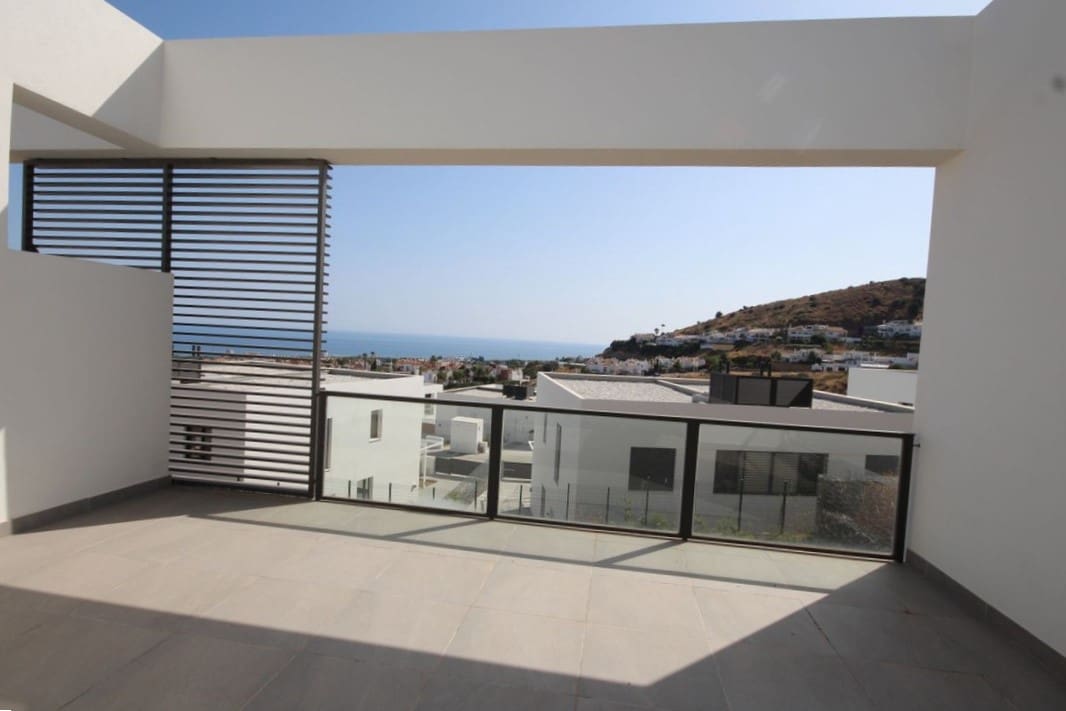 3 camera da letto Villetta Bifamiliare in vendita in Riviera del Sol con piscina garage - 605.000 € (Rif: 9905004)