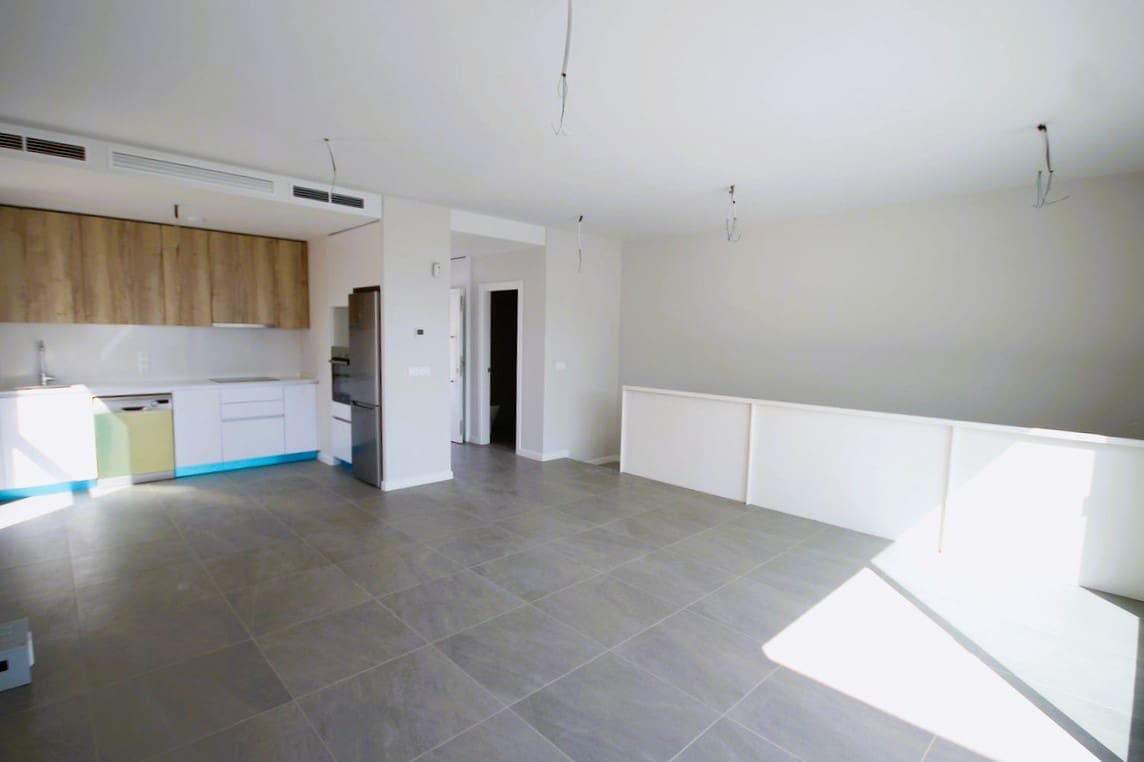 3 camera da letto Villetta Bifamiliare in vendita in Riviera del Sol con piscina garage - 605.000 € (Rif: 9905004)