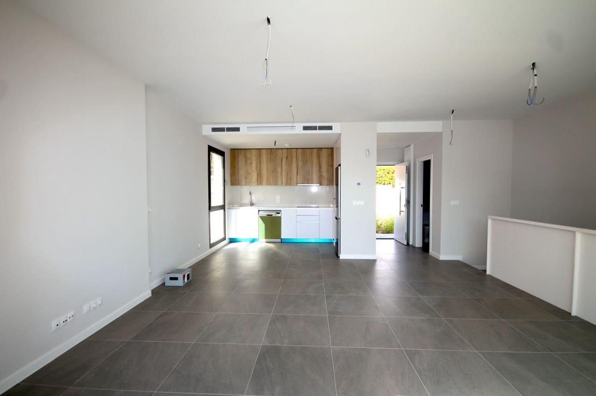 3 camera da letto Villetta Bifamiliare in vendita in Riviera del Sol con piscina garage - 605.000 € (Rif: 9905004)