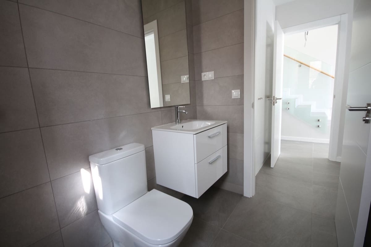 3 camera da letto Villetta Bifamiliare in vendita in Riviera del Sol con piscina garage - 605.000 € (Rif: 9905004)