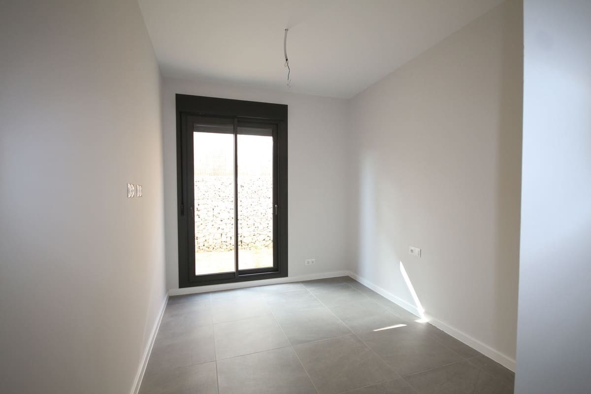 3 camera da letto Villetta Bifamiliare in vendita in Riviera del Sol con piscina garage - 605.000 € (Rif: 9905004)