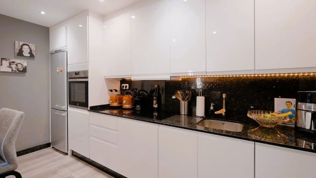 3 chambre Appartement à vendre à Rodeo Alto - Guadaiza - La Campana, Marbella avec piscine garage - 845 000 € (Ref: 9905140)