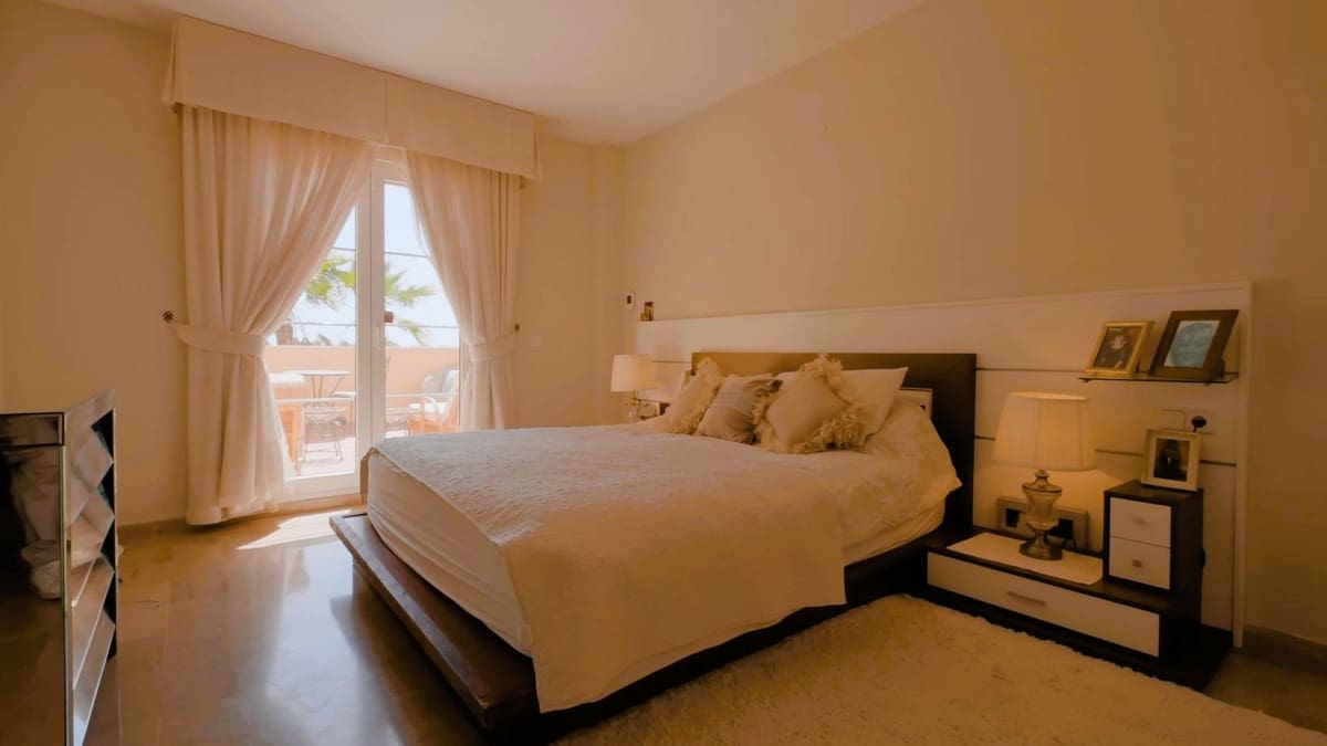 3 chambre Appartement à vendre à Nueva Andalucia avec piscine garage - 845 000 € (Ref: 9905140)